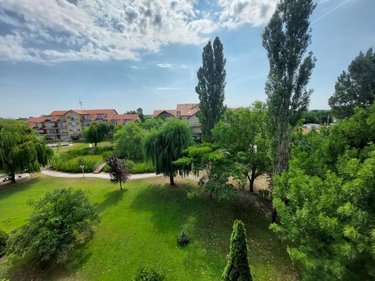 Cserke Napfeny Apartman Cserkeszolo Luaran gambar